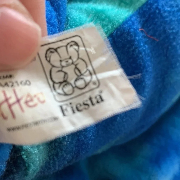 Fiesta blue and white Stingray plush - Picture 3 of 3